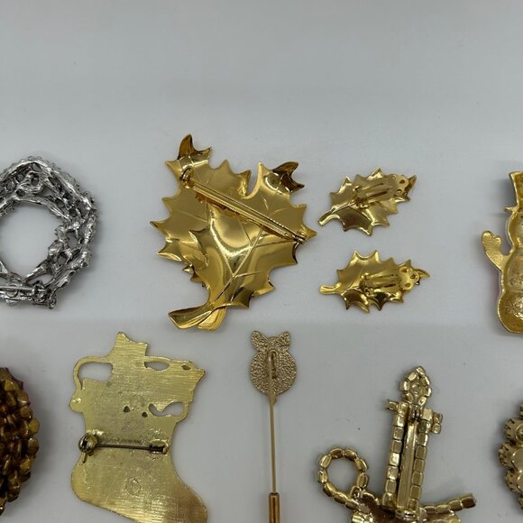 Christmas Jewelry Lot  Brooches Bracelet Earrings Vintage Modern Holly Candle - Picture 15 of 16